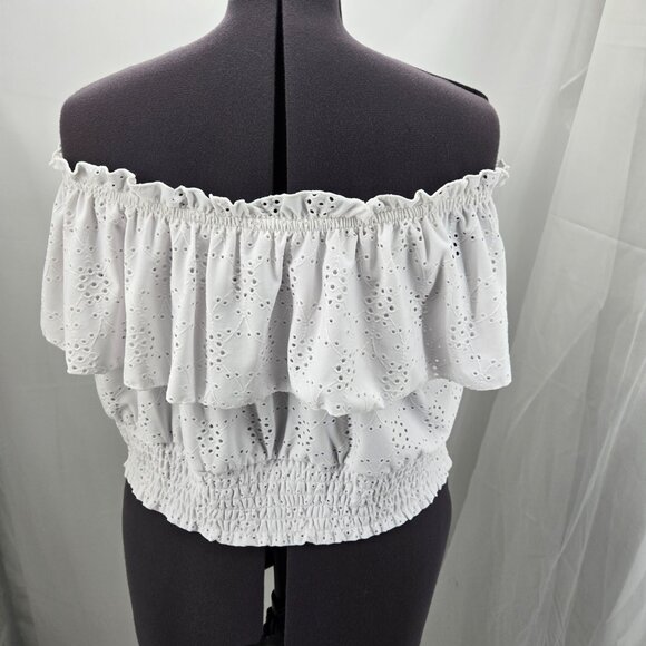 810-11 Bar III Plus Size White Strapless Eyelet Crop Top size 2X 18/20 - Picture 4 of 7